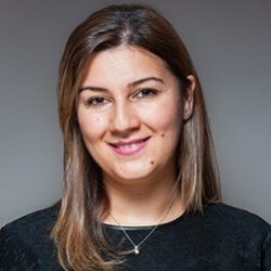 selin-sinem-erciyas-yalincakli selin-sinem-erciyas-yalincakli